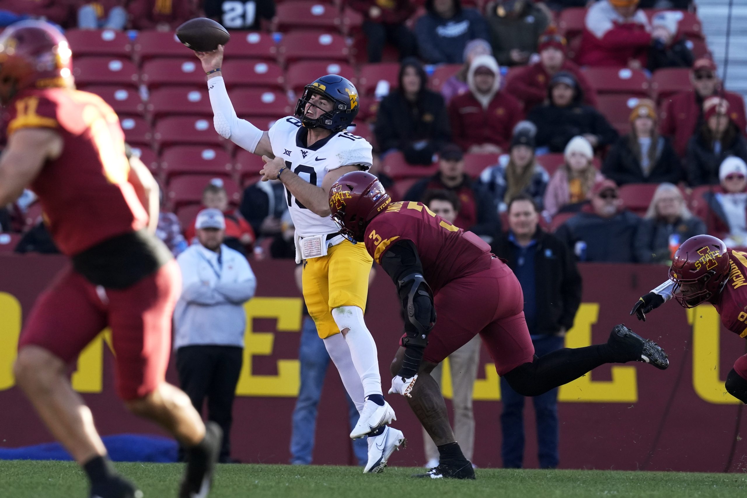 COLUMN: WVU's offense looked helpless against Iowa State